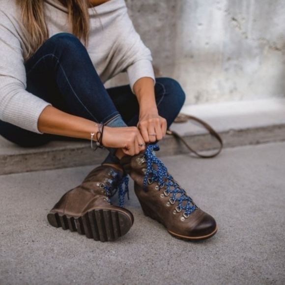 SOREL Conquest wedge hiking boots Kettle Aviation Size 9.5 - Picture 2 of 13